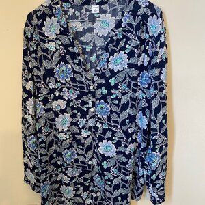 SIZE L old Navy V-Neck long sleeve navy blue print with white and green.